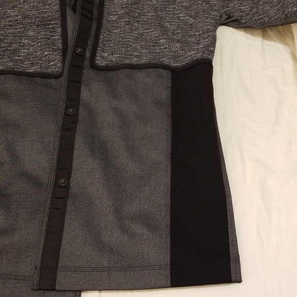 Lululemon Coat 🖤 - Picture 5 of 8